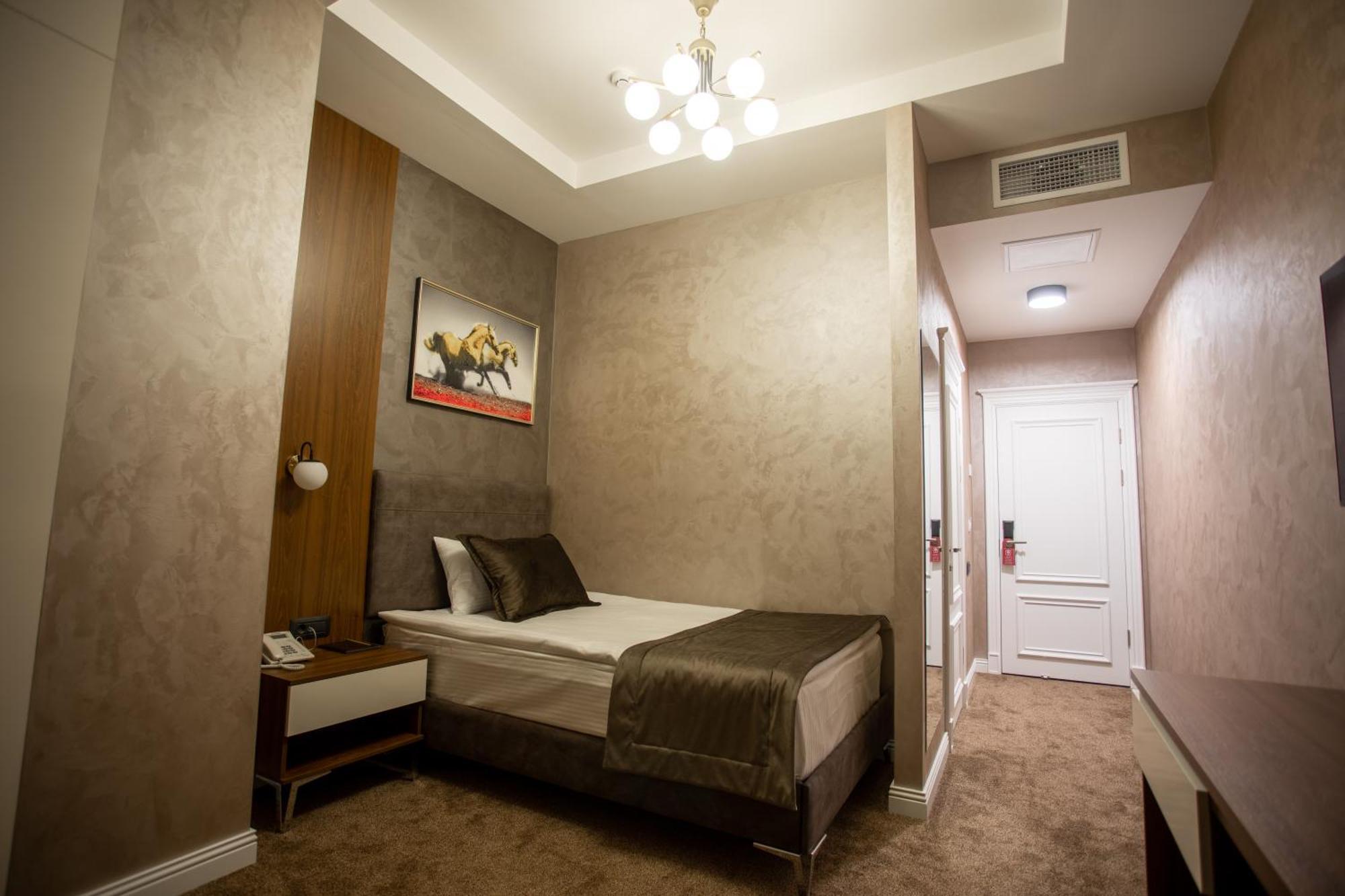 Leon Hotel Spa ギャンジャ エクステリア 写真