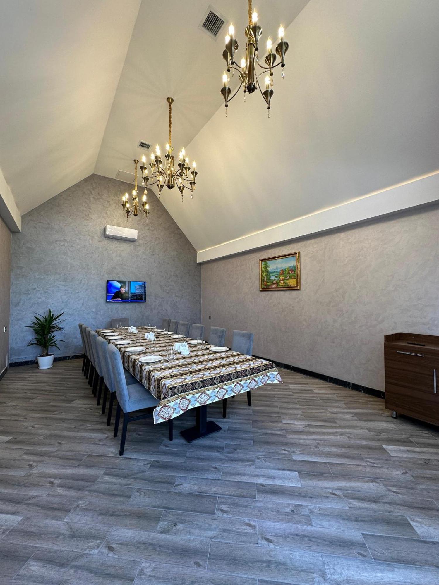 Leon Hotel Spa ギャンジャ エクステリア 写真